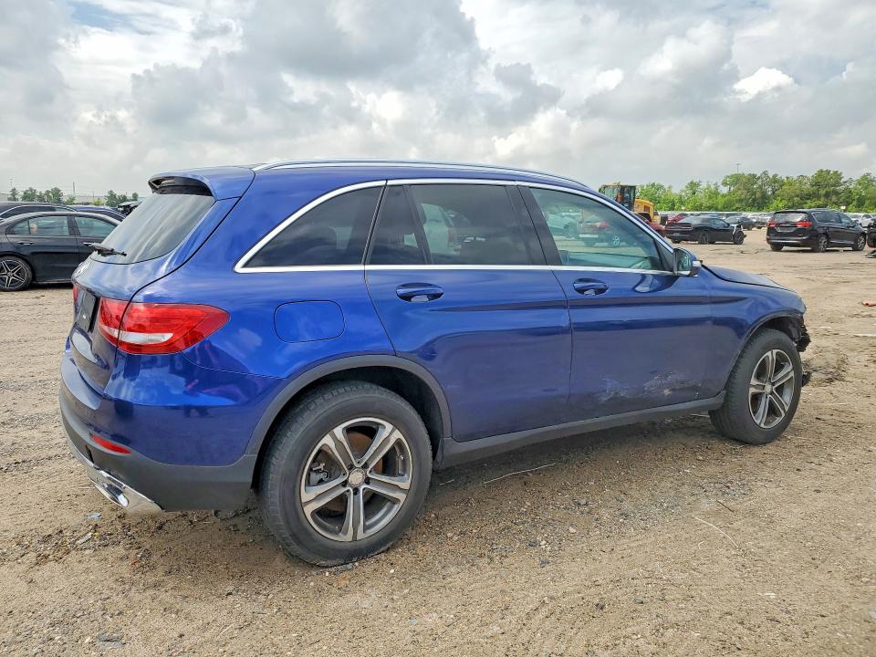 50931396 :رقم المزاد ، WDC0G4JB4HF132765 vin ، 2017 Mercedes-benz Glc مزاد بيع