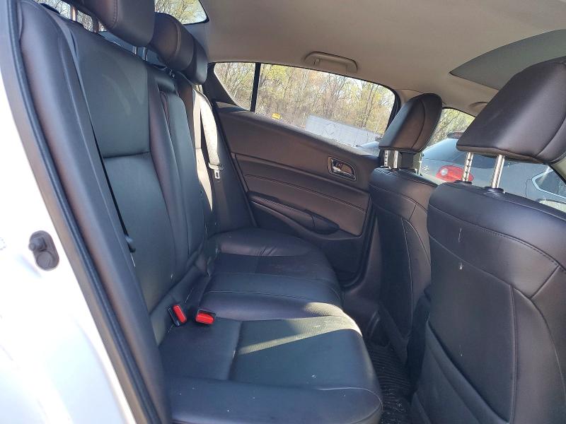 48675426 :رقم المزاد ، 19UDE2F75GA000875 vin ، 2016 Acura Ilx مزاد بيع