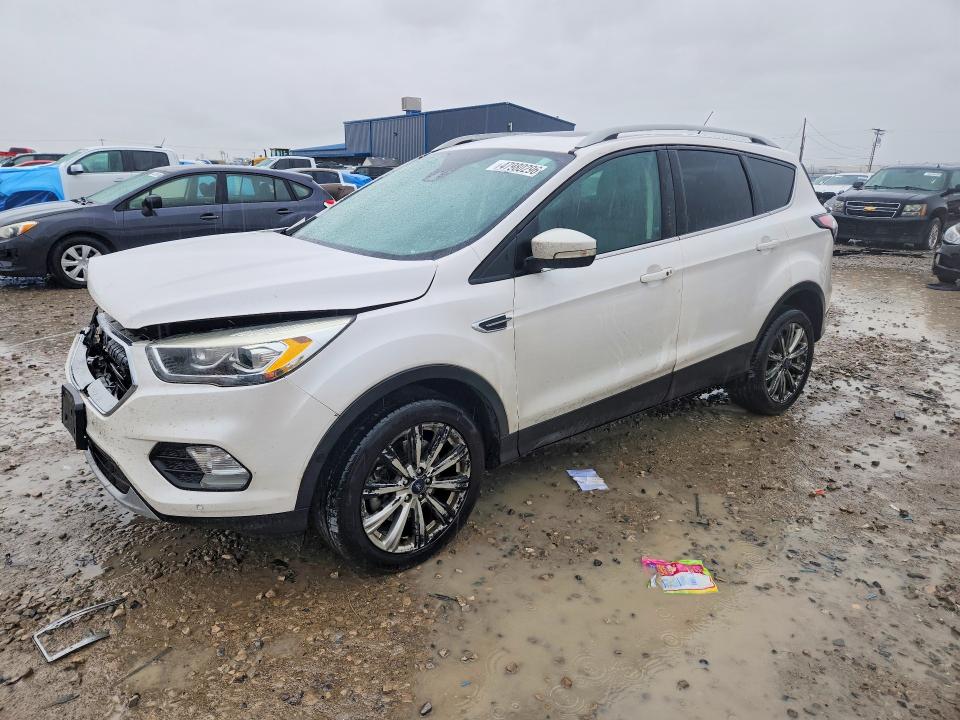 2017 Ford Escape მანქანა იყიდება აუქციონზე, vin: 1FMCU9J98HUE08619, აუქციონის ნომერი: 47980296