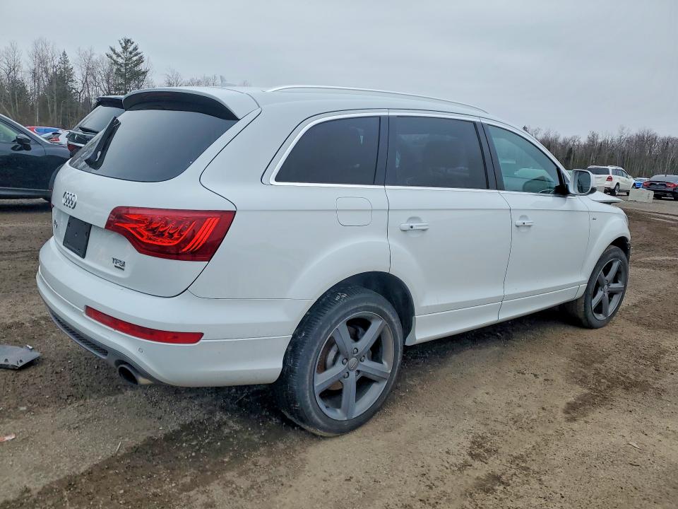 48461456 :رقم المزاد ، WA1WGCFE3FD014349 vin ، 2015 Audi Q7 مزاد بيع