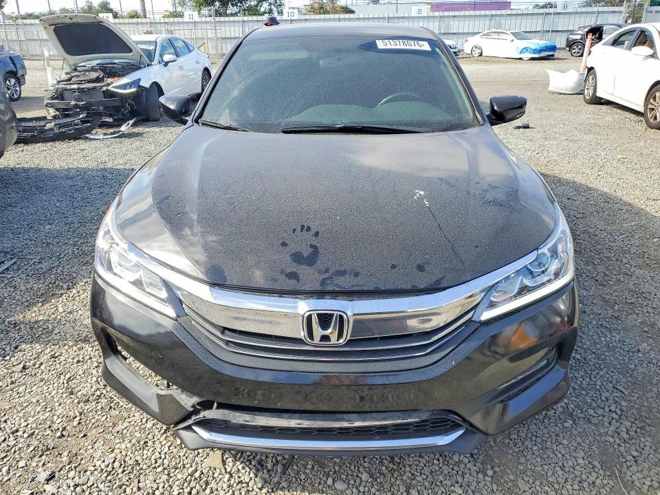 Продажа на аукционе авто 2017 Honda Accord, vin: 1HGCR2F59HA174366, номер лота: 51378076