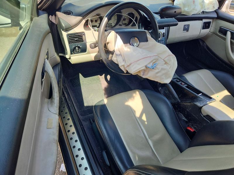 1999 Mercedes-benz Slk მანქანა იყიდება აუქციონზე, vin: WDBKK47F0XF093676, აუქციონის ნომერი: 50672666