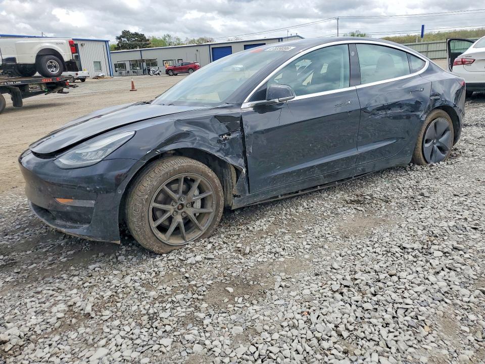 47699096 :رقم المزاد ، 5YJ3E1EBXKF384789 vin ، 2019 Tesla 3 مزاد بيع