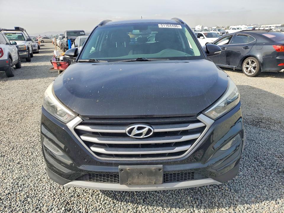 2017 Hyundai Tucson მანქანა იყიდება აუქციონზე, vin: KM8J33A27HU570428, აუქციონის ნომერი: 51164496