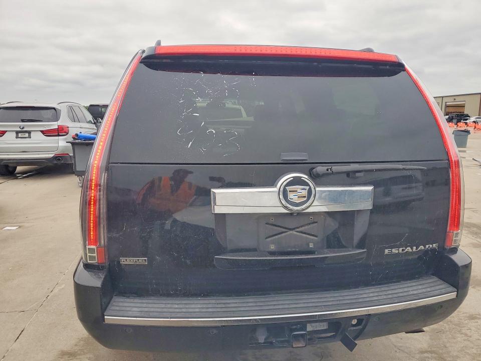 52149806 :رقم المزاد ، 1GYS3HEF6BR200479 vin ، 2011 Cadillac Escalade مزاد بيع