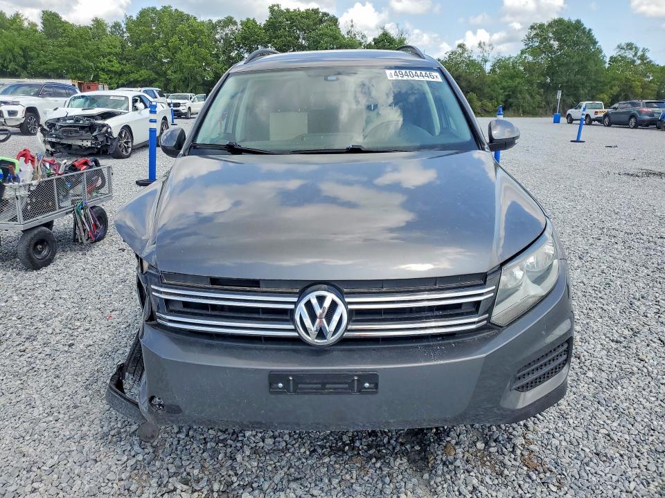 2016 Volkswagen Tiguan მანქანა იყიდება აუქციონზე, vin: WVGAV7AX0GW581674, აუქციონის ნომერი: 49404446