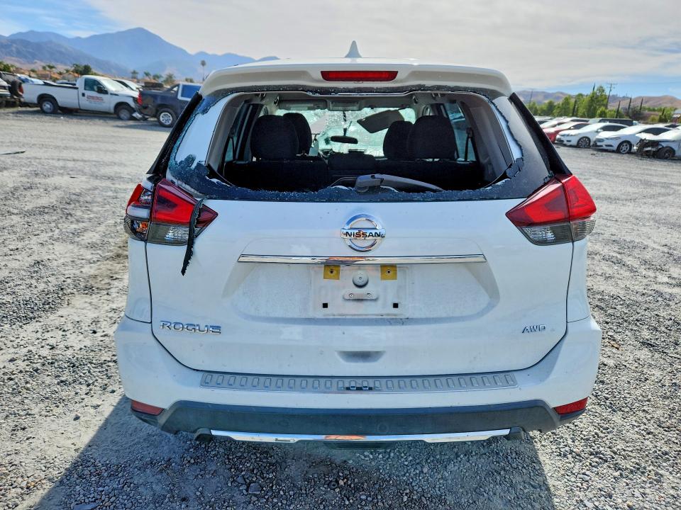 2018 Nissan Rogue მანქანა იყიდება აუქციონზე, vin: KNMAT2MV8JP584587, აუქციონის ნომერი: 50321696