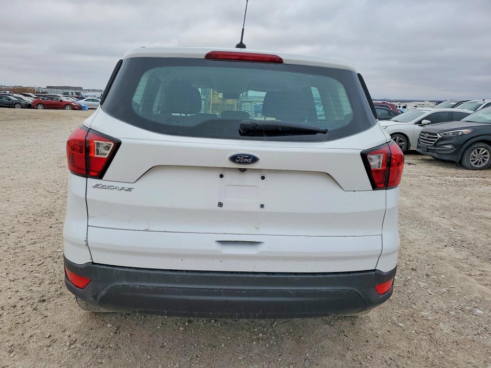 2019 Ford Escape მანქანა იყიდება აუქციონზე, vin: 1FMCU0F7XKUB67351, აუქციონის ნომერი: 46962686
