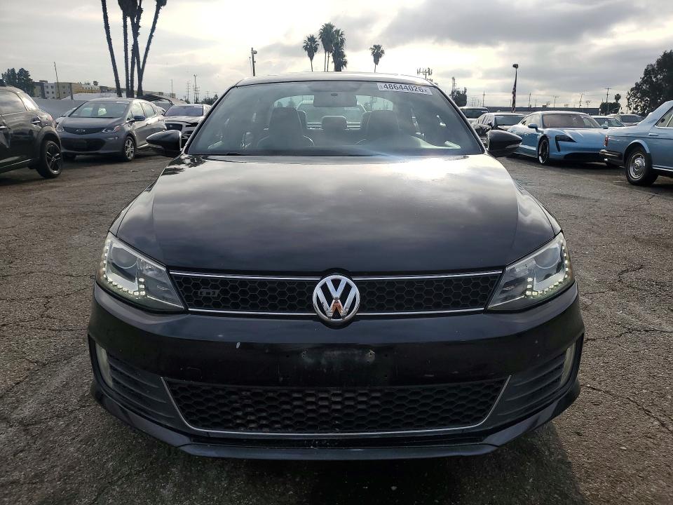 48644026 :رقم المزاد ، 3VW4A7AJ8DM424024 vin ، 2013 Volkswagen Jetta مزاد بيع