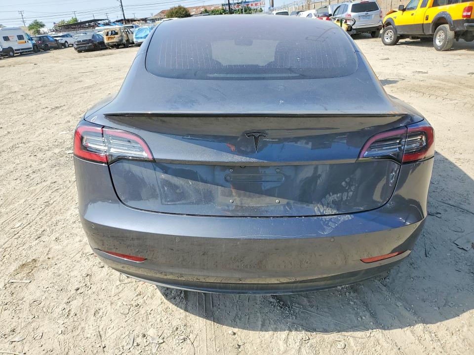 Продажа на аукционе авто 2018 Tesla Model 3, vin: 5YJ3E1EA1JF167489, номер лота: 52072576