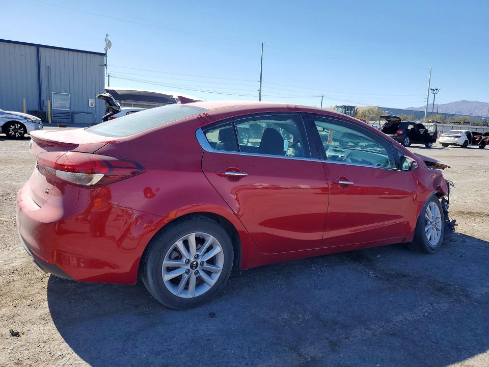 2017 Kia Forte მანქანა იყიდება აუქციონზე, vin: 3KPFL4A7XHE041856, აუქციონის ნომერი: 51005246