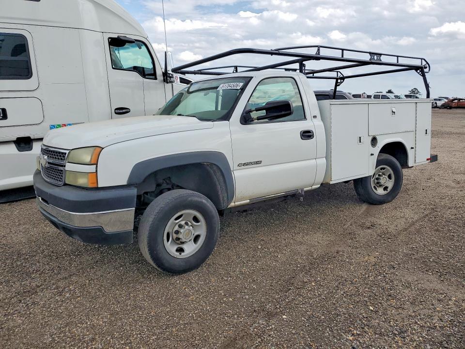Auction sale of the 2005 Chevrolet Silverado, vin: 1GBHC24U05E188794, lot number: 51784506