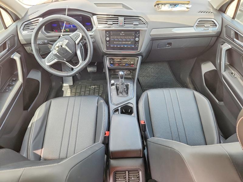 51438406 :رقم المزاد ، 3VV3B7AX6NM131872 vin ، 2022 Volkswagen Tiguan مزاد بيع