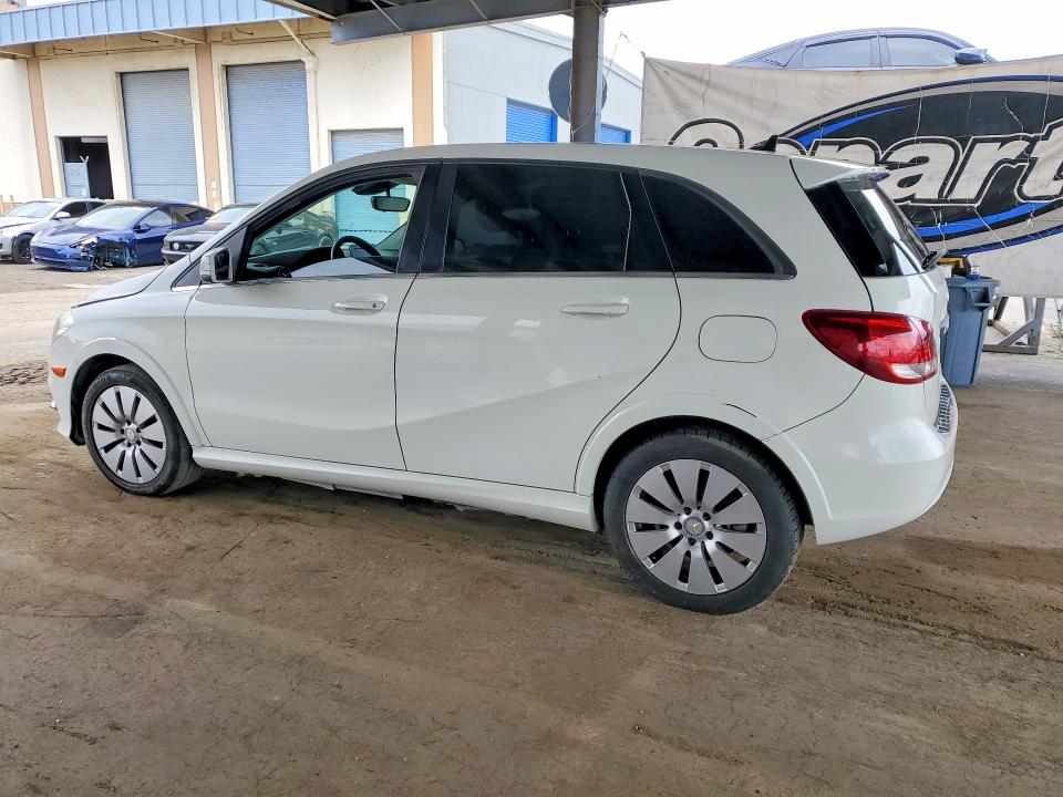 49573396 :رقم المزاد ، WDDVP9AB7HJ013278 vin ، 2017 Mercedes-benz B مزاد بيع