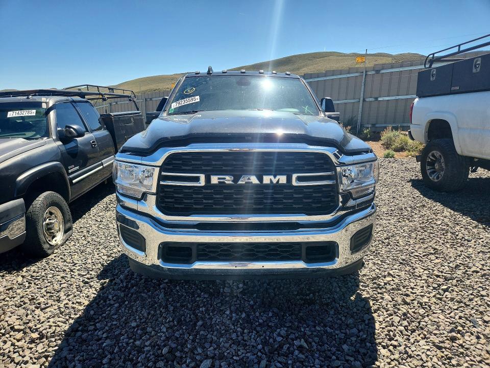 79235595 :رقم المزاد ، 3C63RRHL7RG310247 vin ، 2024 Ram 3500 مزاد بيع