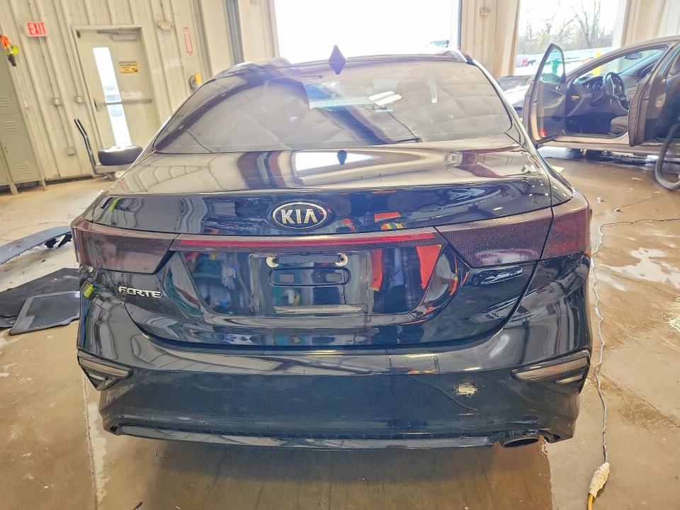 50477926 :رقم المزاد ، 3KPF24AD2ME273371 vin ، 2021 Kia Forte مزاد بيع