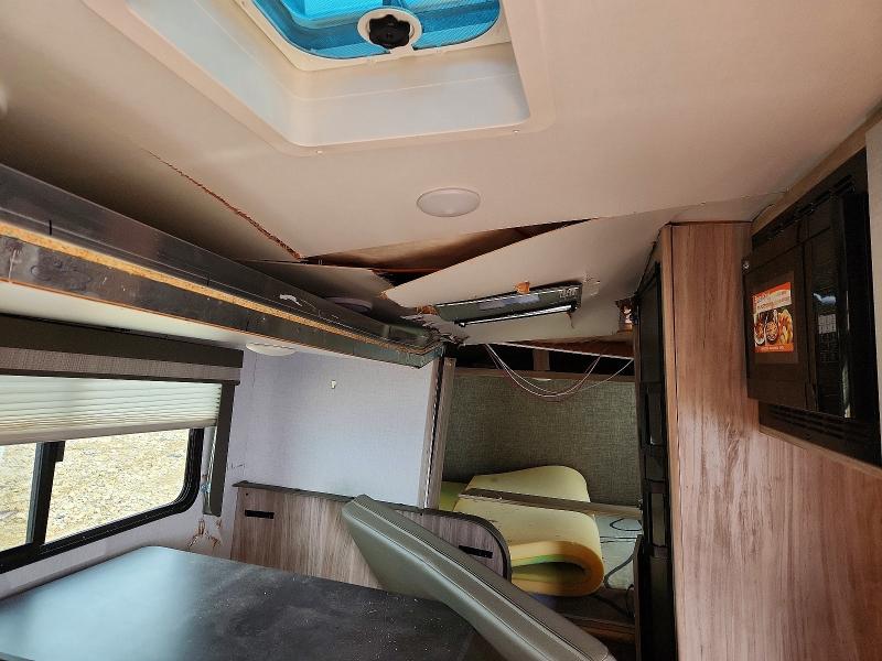 47745196 :رقم المزاد ، 54CTM2G23N3073583 vin ، 2022 Winnebago Micro Minn مزاد بيع