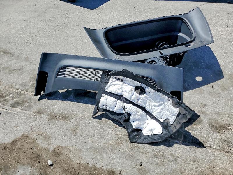 49165776 :رقم المزاد ، 7SAYGDED1TA430045 vin ، 2026 Tesla Model Y مزاد بيع