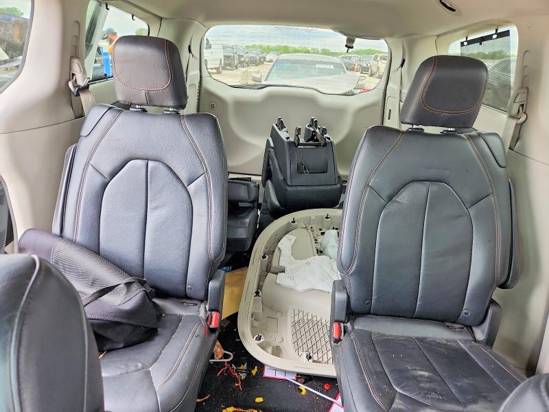 51036776 :رقم المزاد ، 2C4RC1BG0HR810003 vin ، 2017 Chrysler Pacifica مزاد بيع