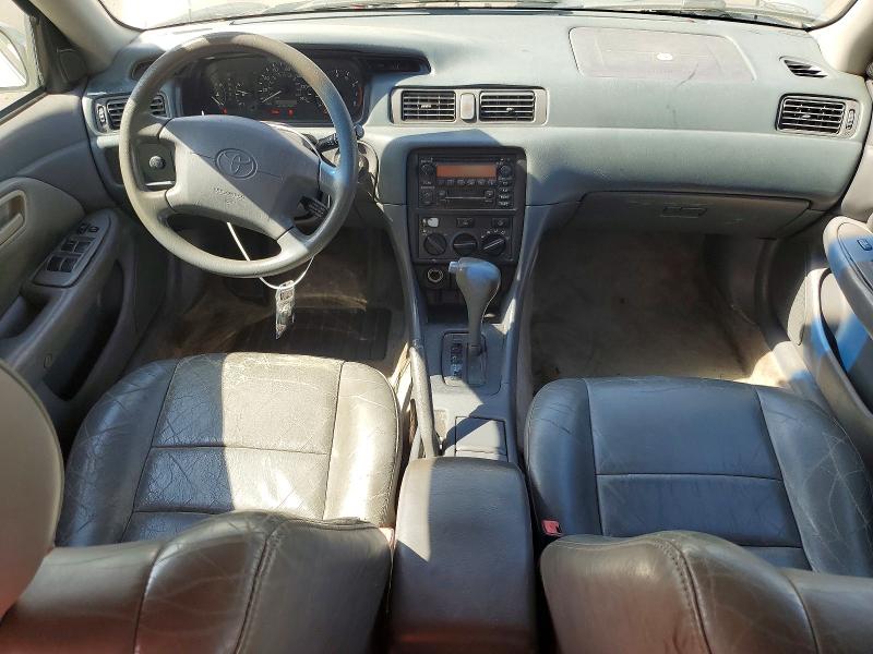 50631286 :رقم المزاد ، 4T1BF28K0YU111026 vin ، 2000 Toyota Camry مزاد بيع