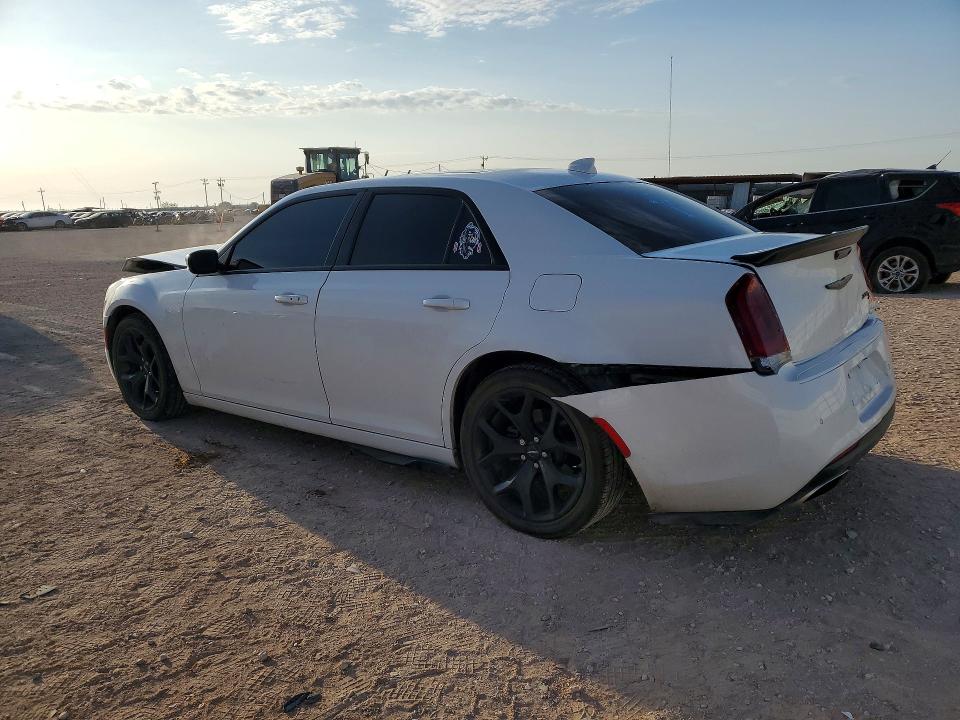 2022 Chrysler 300 მანქანა იყიდება აუქციონზე, vin: 2C3CCABG0NH198817, აუქციონის ნომერი: 49863876