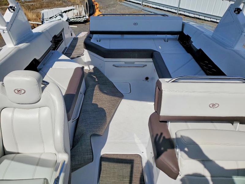 49516506 :رقم المزاد ، FGER8105A222 vin ، 2022 Cobalt Boat مزاد بيع