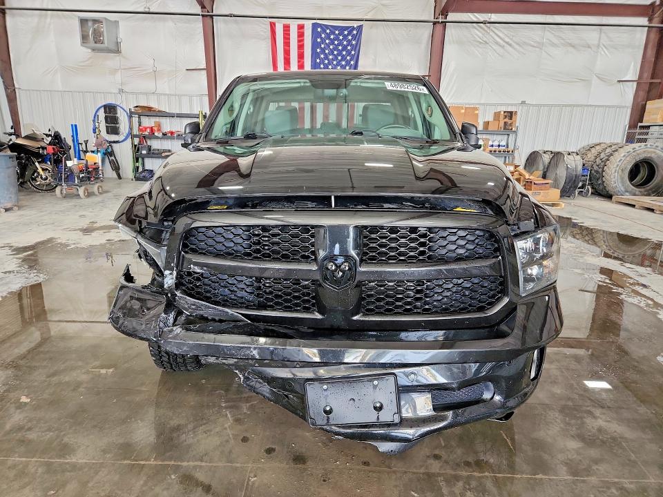48982526 :رقم المزاد ، 1C6RR7LT6KS569591 vin ، 2019 Ram 1500 Classic مزاد بيع