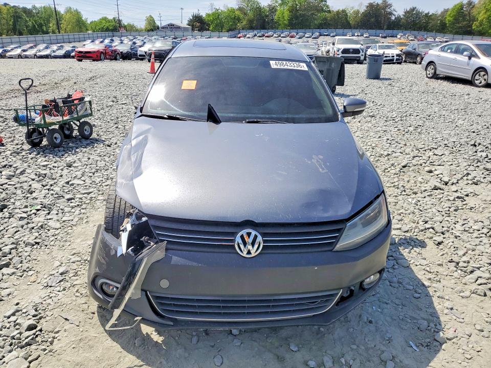 49843336 :رقم المزاد ، 3VWGZ7AJ1BM327122 vin ، 2011 Volkswagen Jetta مزاد بيع