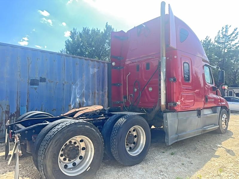 Auction sale of the 2017 Freightliner Cascadia 125, vin: 3AKJGLDR2HSHF4212, lot number: 51526296