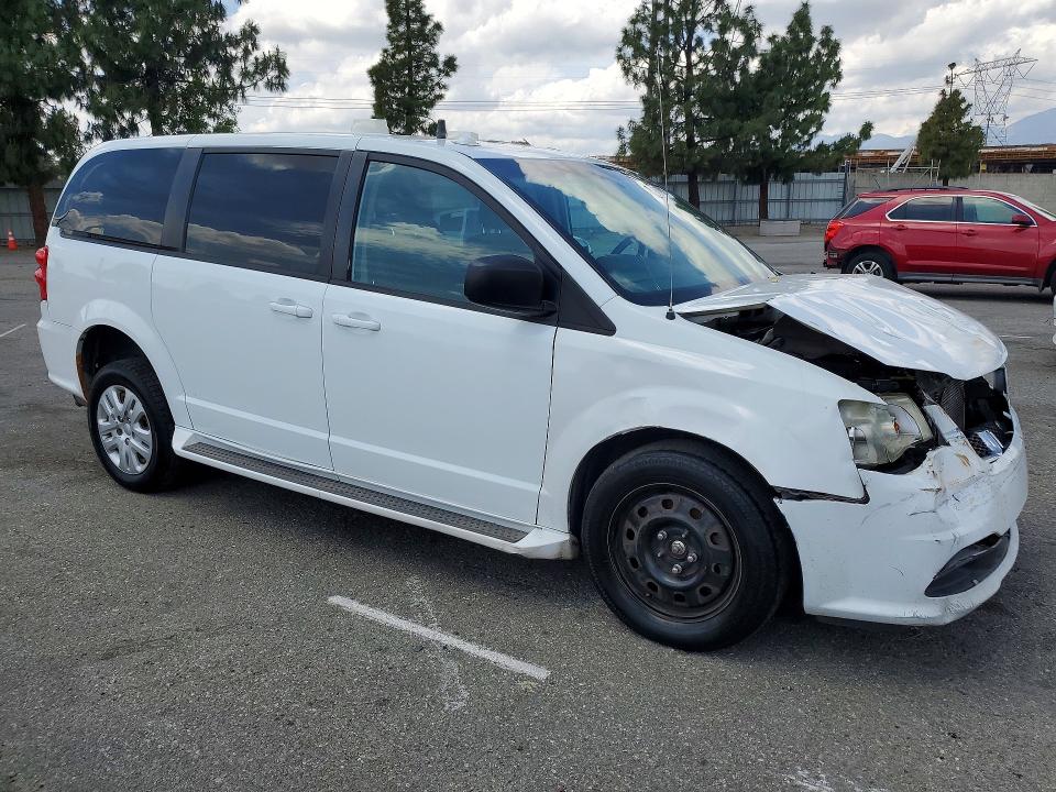 49670926 :رقم المزاد ، 2C4RDGBG1JR303665 vin ، 2018 Dodge Grand Caravan مزاد بيع