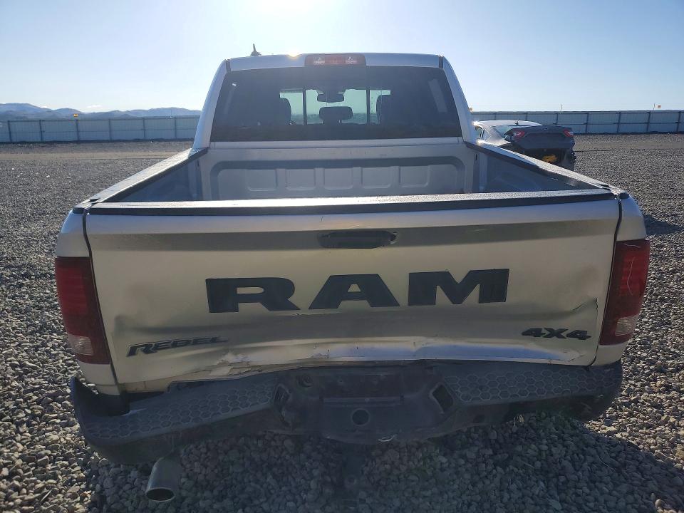 50788846 :رقم المزاد ، 1C6RR7YT2JS156252 vin ، 2018 Ram 1500 مزاد بيع
