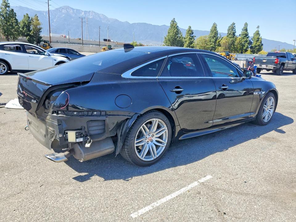 2019 Jaguar Xj მანქანა იყიდება აუქციონზე, vin: SAJWA1C73K8W19543, აუქციონის ნომერი: 51830816