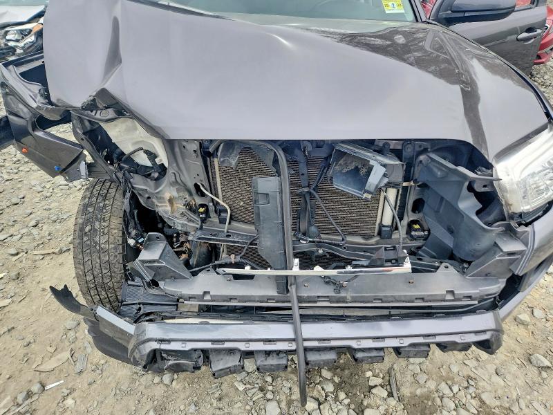 51514796 :رقم المزاد ، 3TYCZ5AN1MT021635 vin ، 2021 Toyota Tacoma مزاد بيع