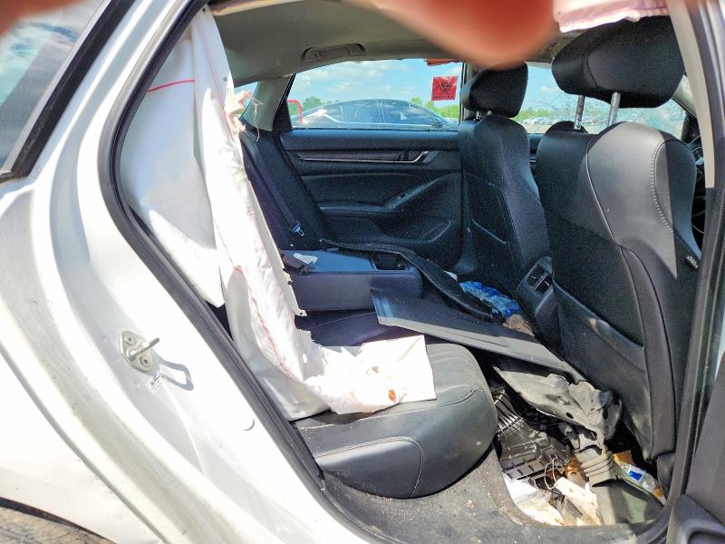 51405036 :رقم المزاد ، 1HGCV1F56JA042175 vin ، 2018 Honda Accord مزاد بيع