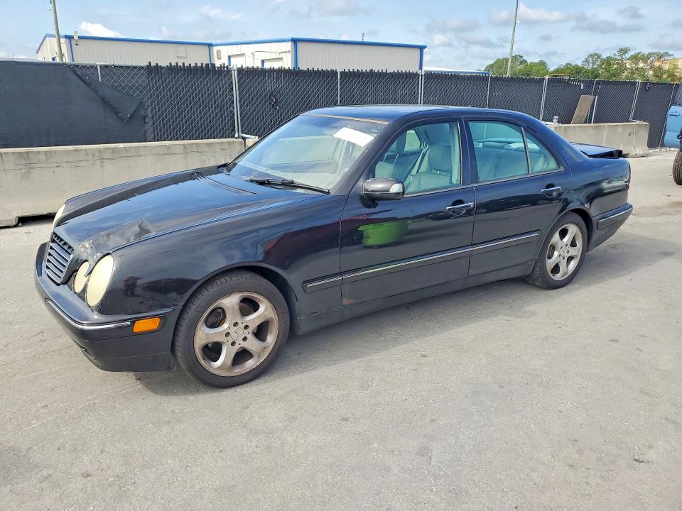 51661196 :رقم المزاد ، WDBJF82J22X069921 vin ، 2002 Mercedes-benz E مزاد بيع
