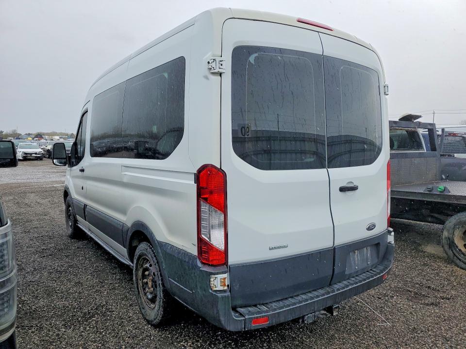51791196 :رقم المزاد ، 1FMZK1CG4FKA43149 vin ، 2015 Ford Transit مزاد بيع