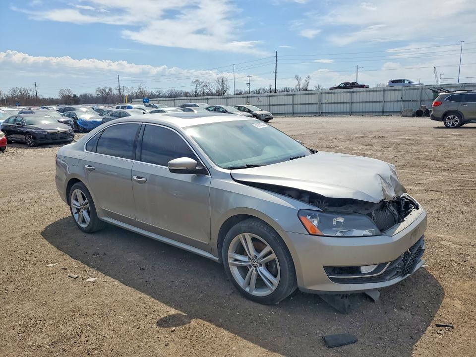 Продажа на аукционе авто 2013 Volkswagen Passat, vin: 1VWCN7A32DC142044, номер лота: 48582226
