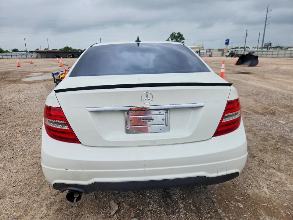 Продаж на аукціоні авто 2012 Mercedes-benz C, vin: WDDGF4HB2CA631993, номер лоту: 49574596