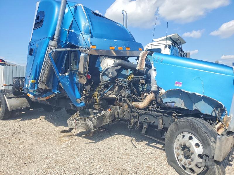 Продажа на аукционе авто 2007 Freightliner Fld132, vin: 1FUJAPCK07DW78427, номер лота: 50895856