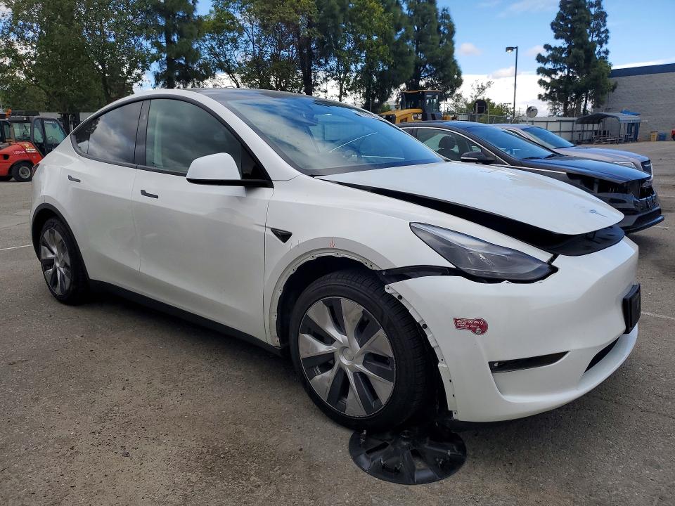 Продажа на аукционе авто 2024 Tesla Model Y, vin: 7SAYGAEE0RF984681, номер лота: 50761266
