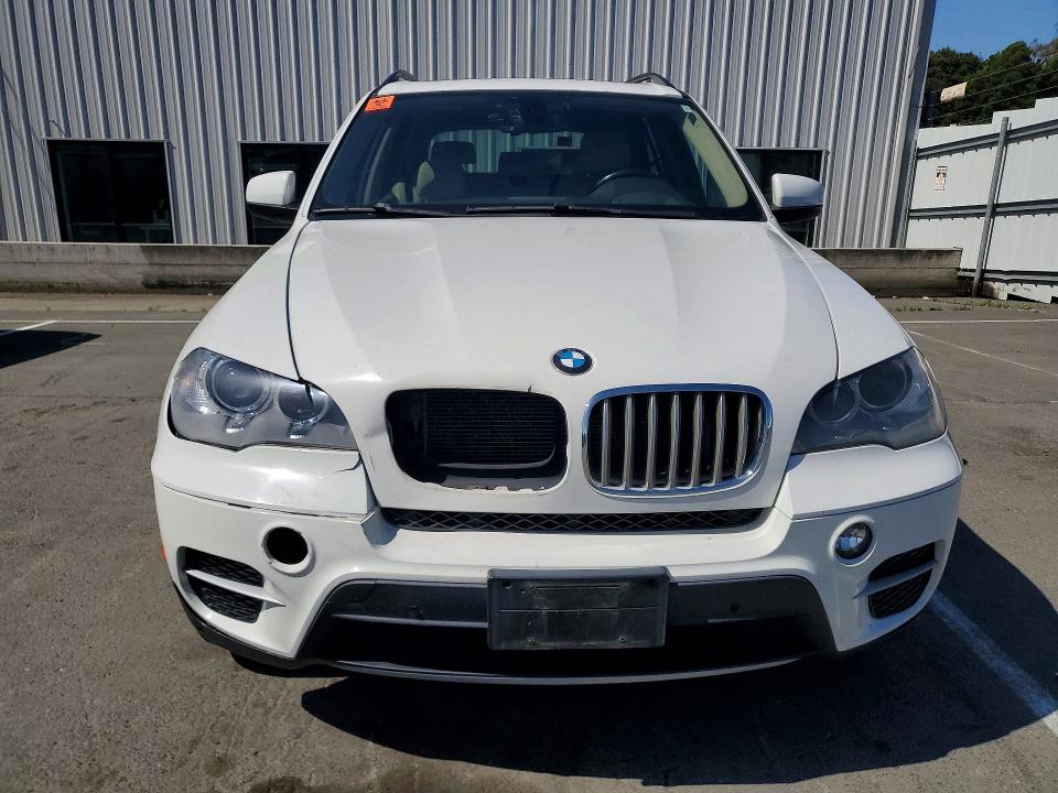 51589626 :رقم المزاد ، 5UXZV4C52D0E10880 vin ، 2013 Bmw X5 مزاد بيع