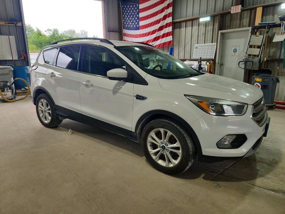 2018 Ford Escape მანქანა იყიდება აუქციონზე, vin: 1FMCU9GD8JUB39376, აუქციონის ნომერი: 50527286