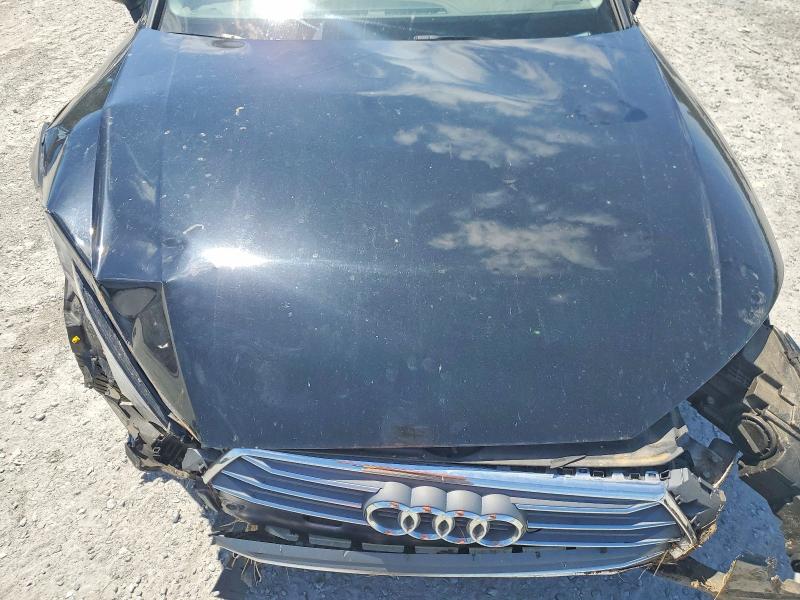 51013576 :رقم المزاد ، WAUKMAF4XJA076640 vin ، 2018 Audi A4 مزاد بيع