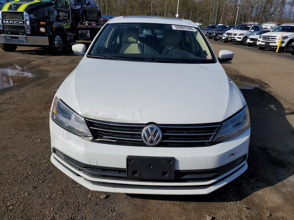 50065356 :رقم المزاد ، 3VWL17AJ7FM309851 vin ، 2015 Volkswagen Jetta مزاد بيع