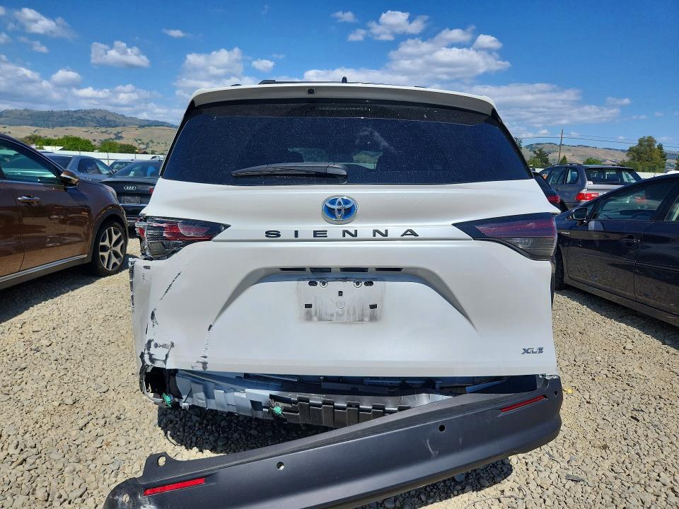 51337596 :رقم المزاد ، 5TDJRKEC8SS230622 vin ، 2025 Toyota Sienna مزاد بيع