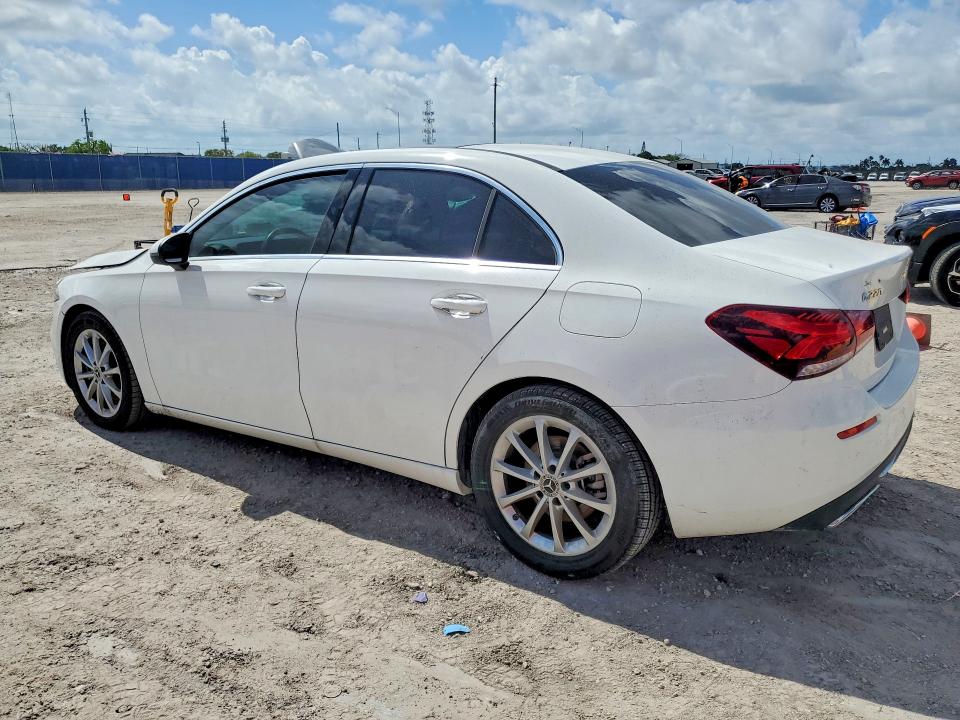 51643736 :رقم المزاد ، W1K3G4EB3MJ263647 vin ، 2021 Mercedes-benz A مزاد بيع