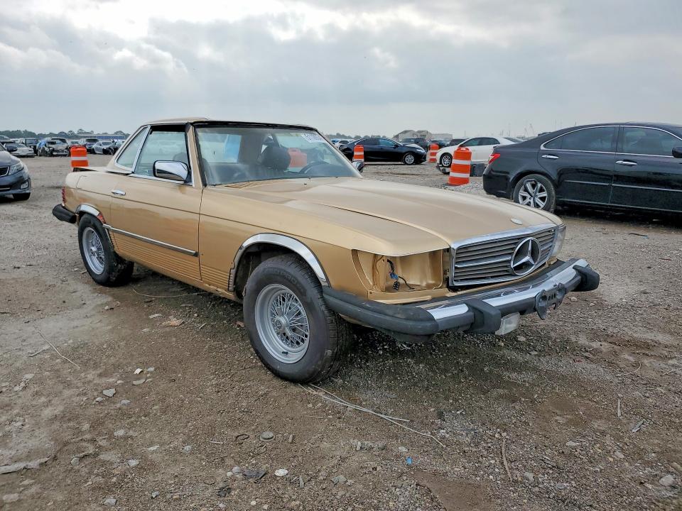 1982 Mercedes-benz 380 მანქანა იყიდება აუქციონზე, vin: WDBBA45A1CB013040, აუქციონის ნომერი: 51100346