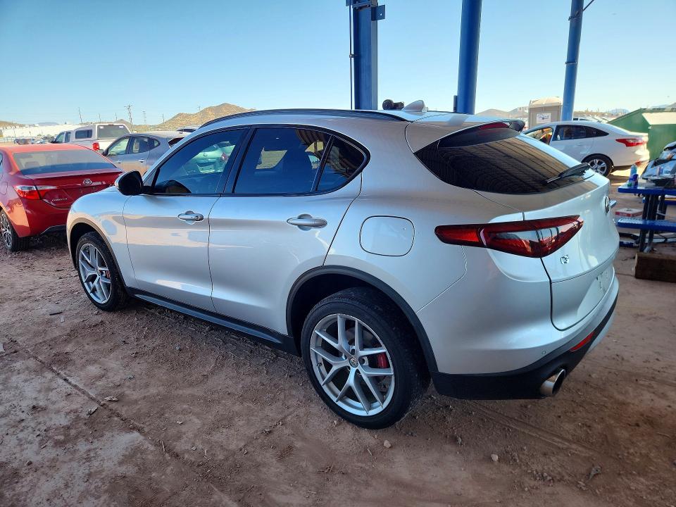2018 Alfa Romeo Stelvio მანქანა იყიდება აუქციონზე, vin: ZASFAKPN7J7B82459, აუქციონის ნომერი: 48677596