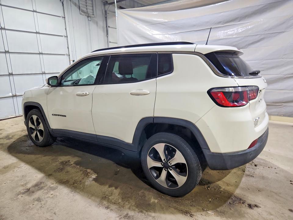 49640436 :رقم المزاد ، 3C4NJDBB3KT637978 vin ، 2019 Jeep Compass مزاد بيع