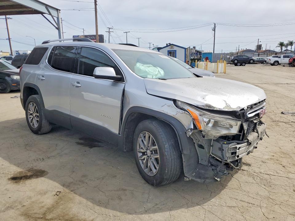 50355826 :رقم المزاد ، 1GKKNLLA7HZ313171 vin ، 2017 Gmc Acadia مزاد بيع